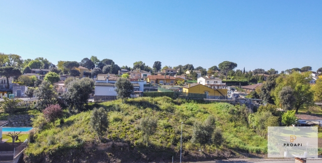 PARCELA URBANA VILOBÍ D'ONYAR (CAN TARRÉS)