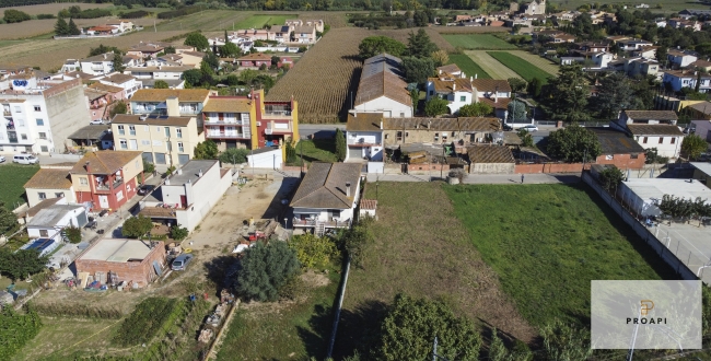 PARCELA URBANA FLAÇÀ