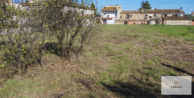 PARCELA URBANA FLAÇÀ