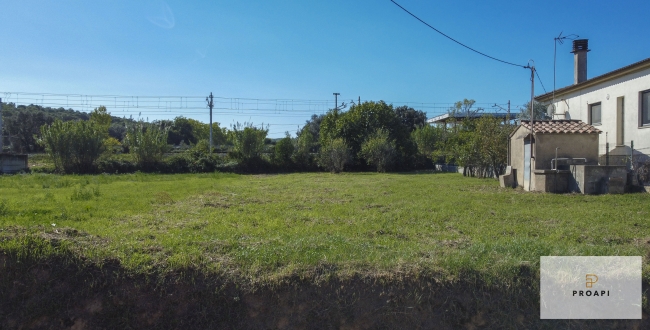 PARCELA URBANA FLAÇÀ