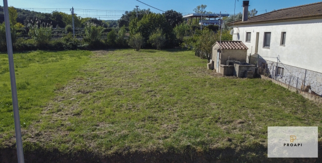 PARCELA URBANA FLAÇÀ
