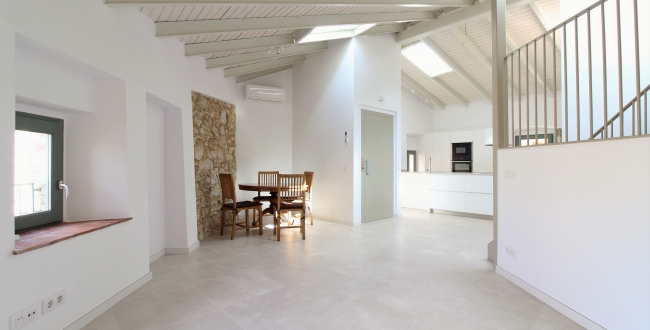 CASA EN EL BARRI VELL CON ESPECTACULARES VISTAS Y JARDÍN 