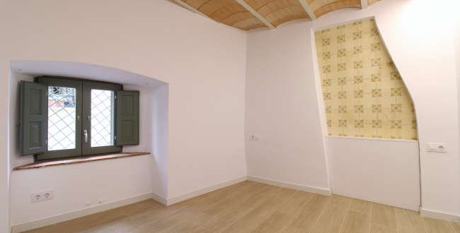 CASA EN EL BARRI VELL CON ESPECTACULARES VISTAS Y JARDÍN 