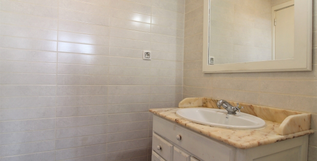 PISO DE 3 HABITACIONES DOBLES EN EXCELENTE UBICACIÓN EN EL BARRIO VELL DE GIRONA