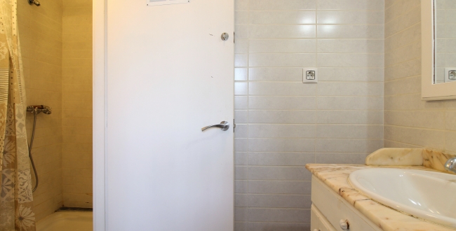 PISO DE 3 HABITACIONES DOBLES EN EXCELENTE UBICACIÓN EN EL BARRIO VELL DE GIRONA