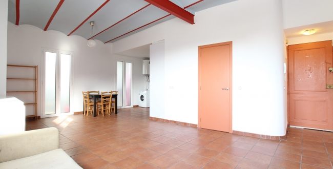 PISO DE 3 HABITACIONES DOBLES EN EXCELENTE UBICACIÓN EN EL BARRIO VELL DE GIRONA
