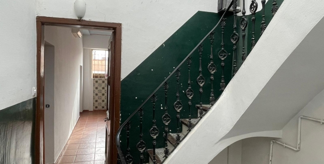 PISO DE 3 HABITACIONES DOBLES EN EXCELENTE UBICACIÓN EN EL BARRIO VELL DE GIRONA