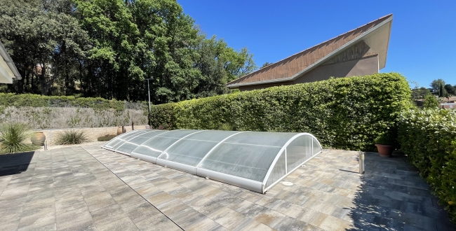 CASA UNIFAMILIAR CON VIVIENDA EN UNA SOLA PLANTA, PRIVACIDAD Y VISTAS EN LA ZONA DE PALAU - GIRONA