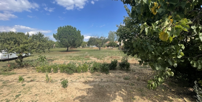 TERRAIN SITUÉ DANS UN QUARTIER SUPER CALME DE LA BELLE VILLE DE BORDILS