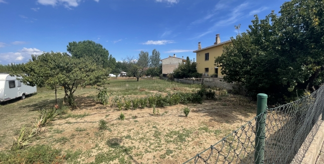 TERRAIN SITUÉ DANS UN QUARTIER SUPER CALME DE LA BELLE VILLE DE BORDILS