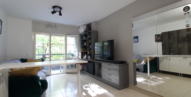 PIS DE 4 HABITACIONS I AMB TRASTER INCLÒS EN UNA ZONA DE VIANANTS DEL BARRI DE LA DEVESA DE GIRONA