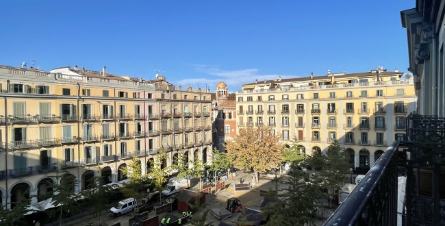 PISO AMUEBLADO DE 1 HABITACIÓN EN LA PLAZA INDEPENDENCIA DE GIRONA