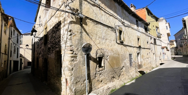 FANTASTIQUE FERME DU 16E-18E SIÈCLE À RÉHABILITER DANS LA CAVE TER