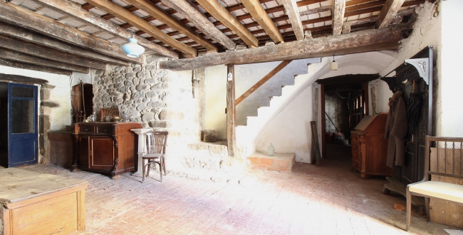 FANTASTIQUE FERME DU 16E-18E SIÈCLE À RÉHABILITER DANS LA CAVE TER
