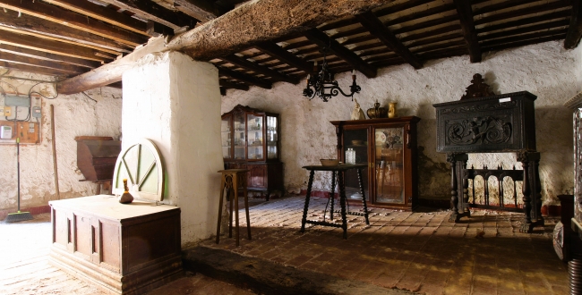FANTASTIQUE FERME DU 16E-18E SIÈCLE À RÉHABILITER DANS LA CAVE TER