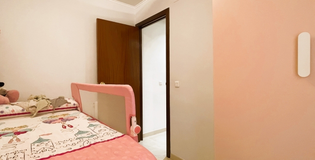 APPARTEMENT AVEC 3 CHAMBRES ET PARKING INCLUS À FONTAJAU