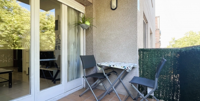 APPARTEMENT AVEC 3 CHAMBRES ET PARKING INCLUS À FONTAJAU