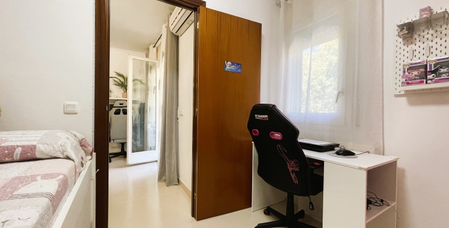 APPARTEMENT AVEC 3 CHAMBRES ET PARKING INCLUS À FONTAJAU