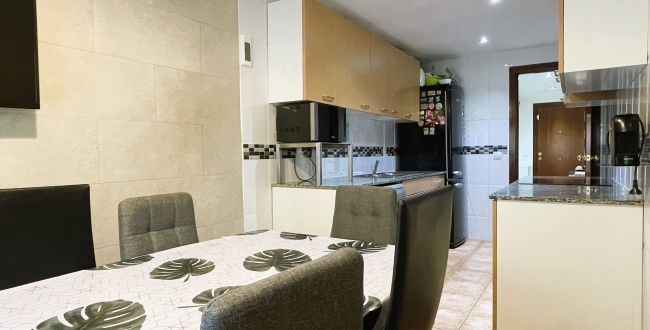 APPARTEMENT AVEC 3 CHAMBRES ET PARKING INCLUS À FONTAJAU