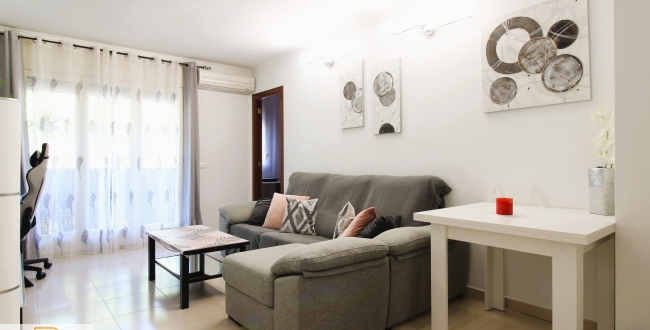 APPARTEMENT AVEC 3 CHAMBRES ET PARKING INCLUS À FONTAJAU