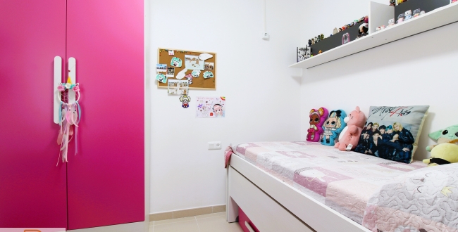 APPARTEMENT AVEC 3 CHAMBRES ET PARKING INCLUS À FONTAJAU