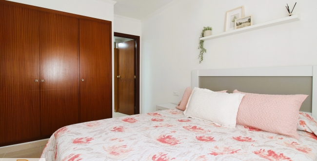 APPARTEMENT AVEC 3 CHAMBRES ET PARKING INCLUS À FONTAJAU