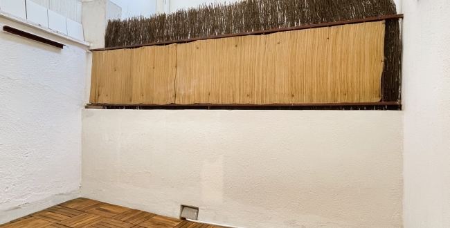 PISO DE 1 HABITACIÓN, COCINA Y COMEDOR CONCEPTO MODERNO, CON PATIO INTERIOR. RECIENTE REFORMADO CON MUEBLES Y ELECTRODOMÉSTICOS EN EL BARRI VELL DE GIRONA. ALQUILER DE TEMPORDADA