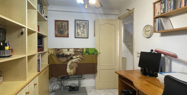 CASA ADOSSADA REFORMADA ALS ANYS 2000 AMB GRANS HABITACIONS I GALERIES A PALAFRUGELL