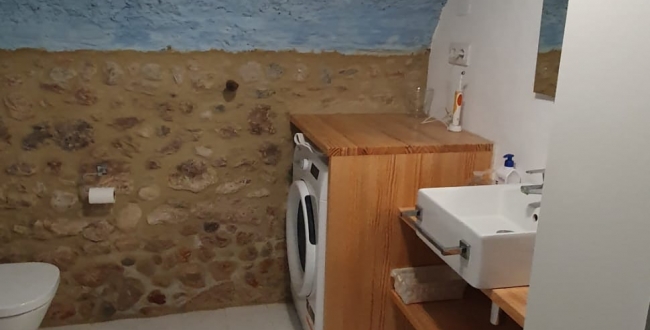 FERME ORIGINALE DU 14ème - 15ème SIÈCLE EN PARFAIT ÉTAT DE CONSERVATION À VILADAMAT