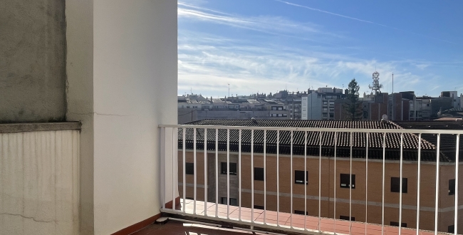 ÁTICO DE GRANDES DIMENSIONES Y CON TERRAZAS EN EIXAMPLE NORD GIRONA