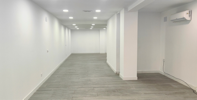 LOCAUX COMMERCIAUX RÉNOVÉS À VENDRE À ST. Jonquilles - GIRONA