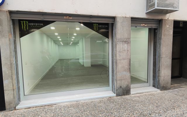LOCAUX COMMERCIAUX RÉNOVÉS À VENDRE À ST. Jonquilles - GIRONA