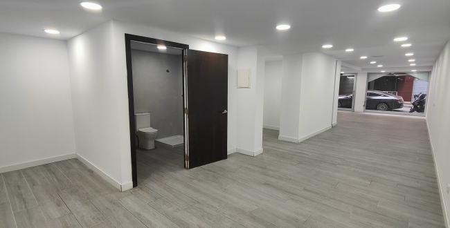 LOCAUX COMMERCIAUX RÉNOVÉS À VENDRE À ST. Jonquilles - GIRONA