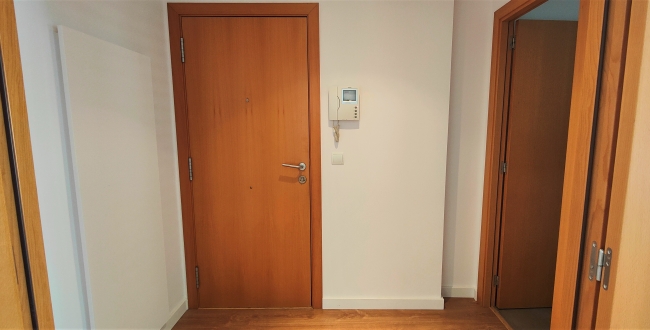 PISO DE 3 HABITACIONES Y 2 BAÑOS CON PARKING Y TRASTERO EN EL BARRIO DEL EIXAMPLE SUR DE GIRONA
