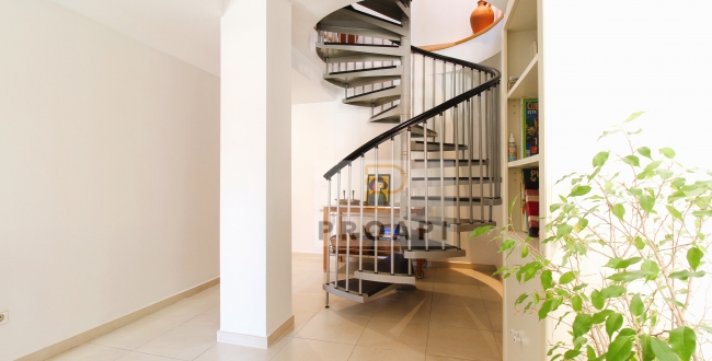 DUPLEX 3 CHAMBRES EIXAMPLE SUD GÉRONE