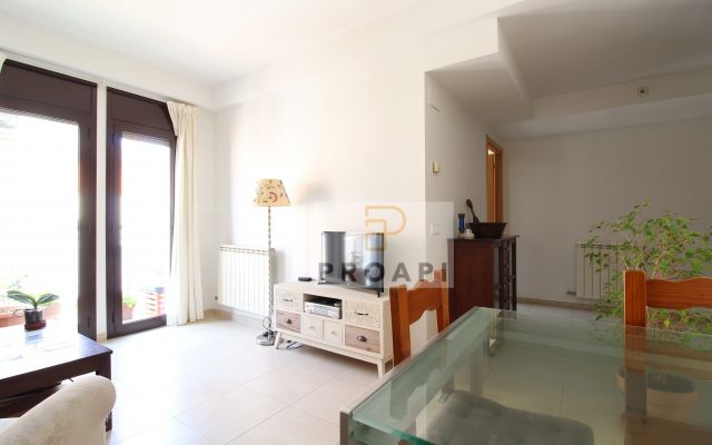 DUPLEX 3 CHAMBRES EIXAMPLE SUD GÉRONE