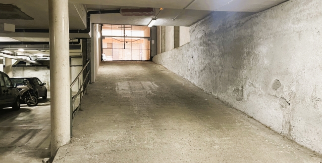 PISO SEMI NUEVO DE 2 HABITACIONES EXTERIORES CON PARKING INCLUIDO EN LA ZONA DE STA. EUGENIA - GIRONA