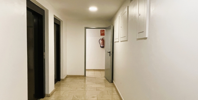 PISO SEMI NUEVO DE 2 HABITACIONES EXTERIORES CON PARKING INCLUIDO EN LA ZONA DE STA. EUGENIA - GIRONA
