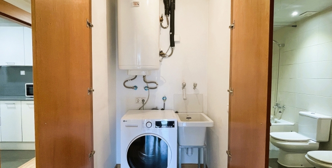 PISO SEMI NUEVO DE 2 HABITACIONES EXTERIORES CON PARKING INCLUIDO EN LA ZONA DE STA. EUGENIA - GIRONA