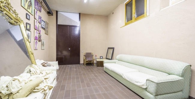 ŒUVRE DE MANUEL DE SOLÀ-MORALES À VENDRE : EXCLUSIVITÉ ET DESIGN À MONTSENY