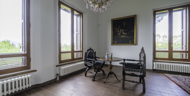 ŒUVRE DE MANUEL DE SOLÀ-MORALES À VENDRE : EXCLUSIVITÉ ET DESIGN À MONTSENY