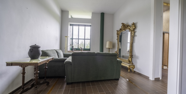 ŒUVRE DE MANUEL DE SOLÀ-MORALES À VENDRE : EXCLUSIVITÉ ET DESIGN À MONTSENY