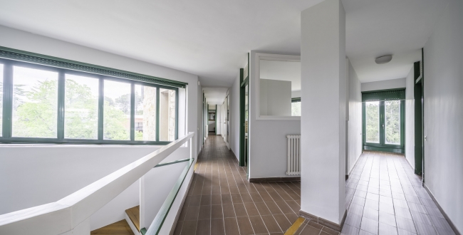 ŒUVRE DE MANUEL DE SOLÀ-MORALES À VENDRE : EXCLUSIVITÉ ET DESIGN À MONTSENY