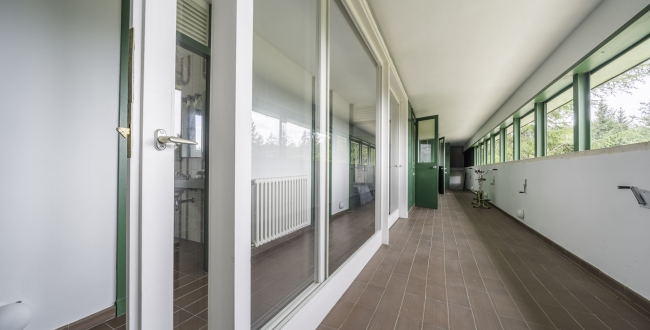 ŒUVRE DE MANUEL DE SOLÀ-MORALES À VENDRE : EXCLUSIVITÉ ET DESIGN À MONTSENY