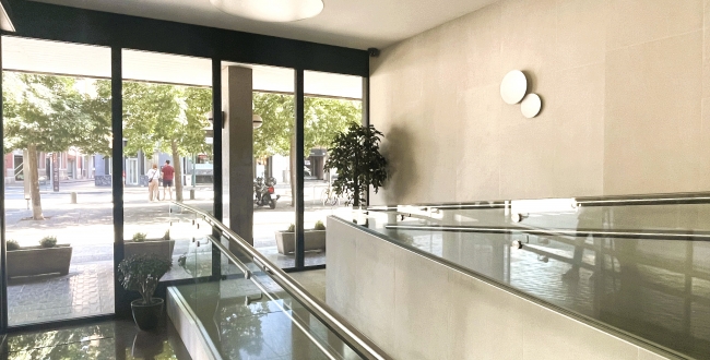 APPARTEMENT 3 CHAMBRES RÉNOVÉ AVEC VUES SPECTACULAIRES ET SITUATION PRIVILÉGIÉE À GÉRONEv