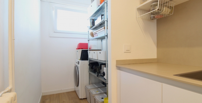 APPARTEMENT 3 CHAMBRES RÉNOVÉ AVEC VUES SPECTACULAIRES ET SITUATION PRIVILÉGIÉE À GÉRONEv