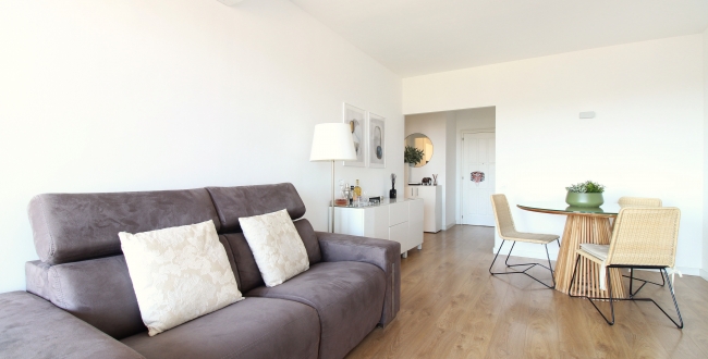 APPARTEMENT 3 CHAMBRES RÉNOVÉ AVEC VUES SPECTACULAIRES ET SITUATION PRIVILÉGIÉE À GÉRONEv