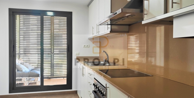 APPARTEMENT DE 3 CHAMBRES, 2 SALLES DE BAINS AVEC TERRASSE À VENDRE À EIXAMPLE SUD-MIGDIA, IDÉAL POUR INVESTISSEURS