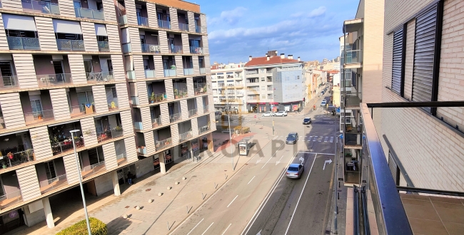 APPARTEMENT DE 3 CHAMBRES, 2 SALLES DE BAINS AVEC TERRASSE À VENDRE À EIXAMPLE SUD-MIGDIA, IDÉAL POUR INVESTISSEURS