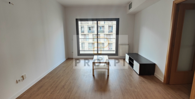 APPARTEMENT DE 3 CHAMBRES, 2 SALLES DE BAINS AVEC TERRASSE À VENDRE À EIXAMPLE SUD-MIGDIA, IDÉAL POUR INVESTISSEURS